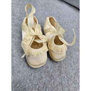 Vintage Baby Deer Girl Off-White Satin Ballet Shoes Slippers And Socks USA Sz 0